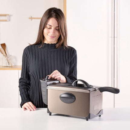 BLACK+DECKER - Elektrische Friteuse - 2100W - 3L - Geurloos - Temperatuurkeuze - Roestvrij Staal - Seprio