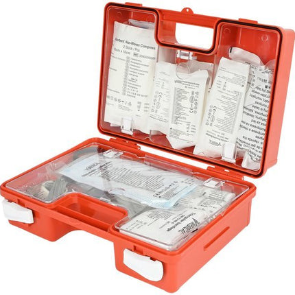 E.H.B.O. Koffer DIN 13157:2021 - Complete BHV Verbanddoos - Inclusief Pleisterset Verbanden Wondkompressen Reddingsdeken Ijspack Handschoenen & Tools - Professionele EHBO Set voor Bedrijf Thuis en Auto - 32x23x13 cm - Noodpakket - Seprio